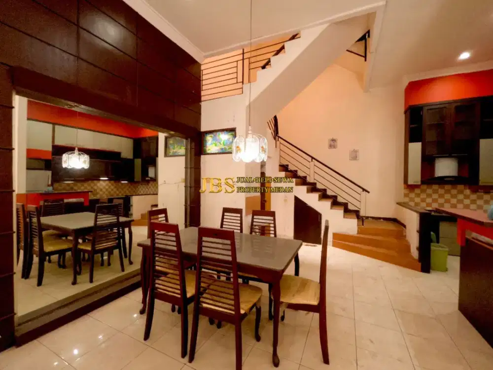 Jual Rumah 2,5 Tingkat di Komplek Cemara Asri Jalan Kiwi - Medan