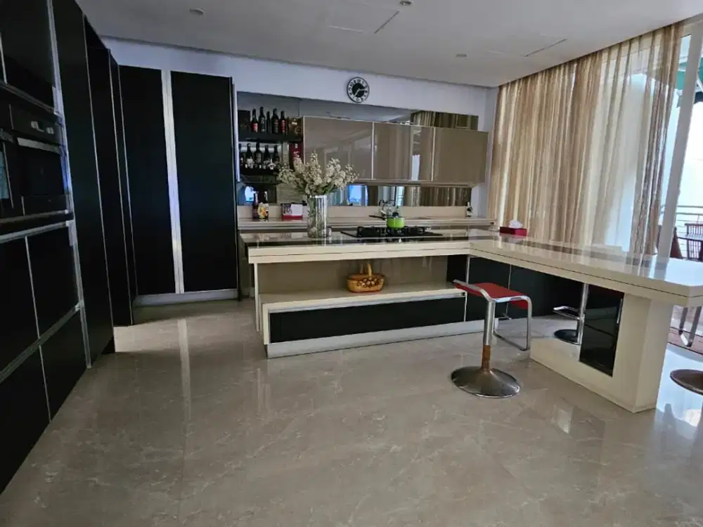 Dijual Rumah Cantik dan Asri Villa Gading Indah ( Daerah Kelapa Gading )
