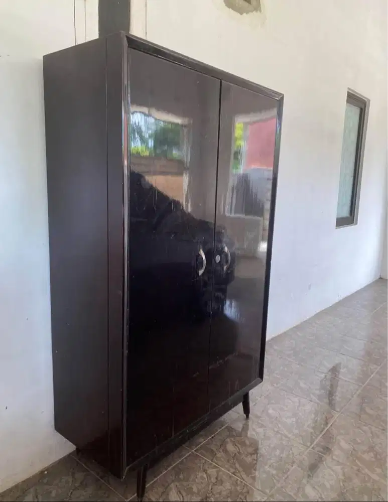 Lemari Dapur Antik