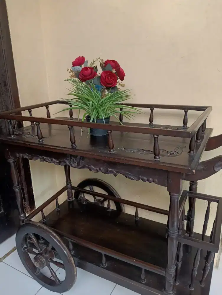 Meja kereta kayu jati