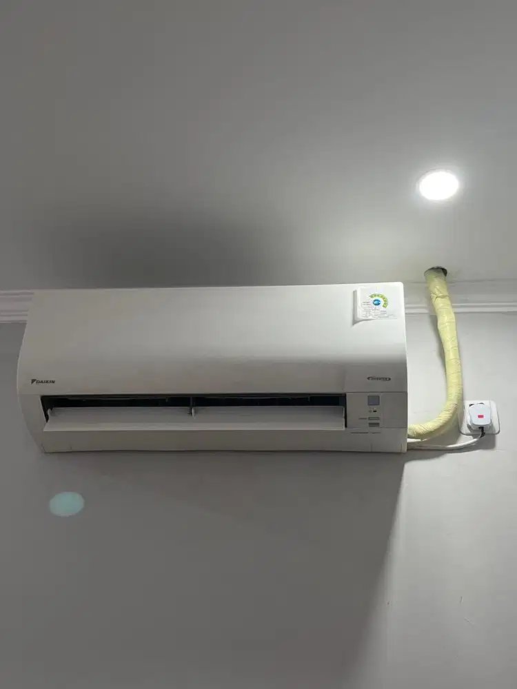 Ac Daikin inverter 1/2 pk