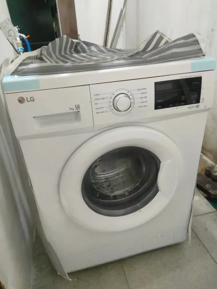 Mesin cuci LG front loading 7kg