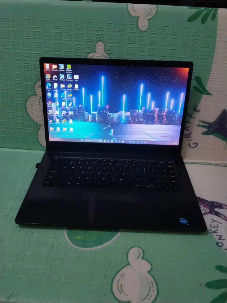 RedmiBook 15 RMATG5B1P0304 Core i3 Gen 1115G4
Ram 8 GB 
SSD 256 GB