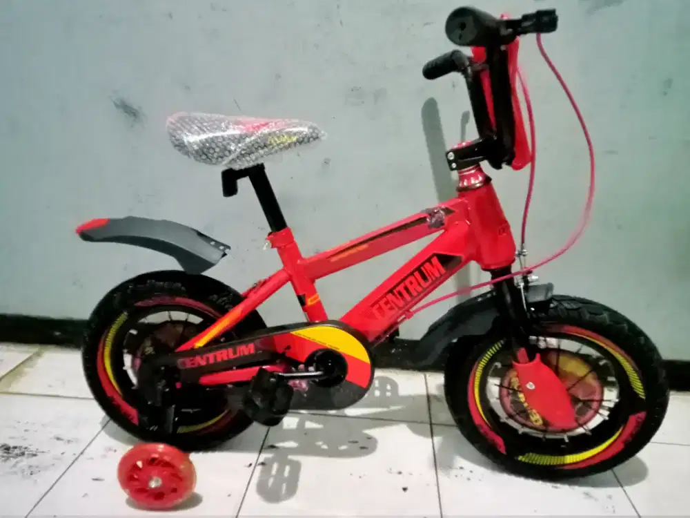Dijual sepeda BMX CENTRUM anak barang baru bagus mulus tinggal pakai