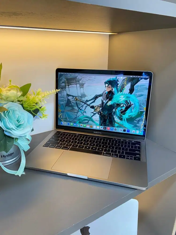 MacBook Pro 2019 TouchBar ( 13 inci ) intel core i7 | Ram 16/512GB