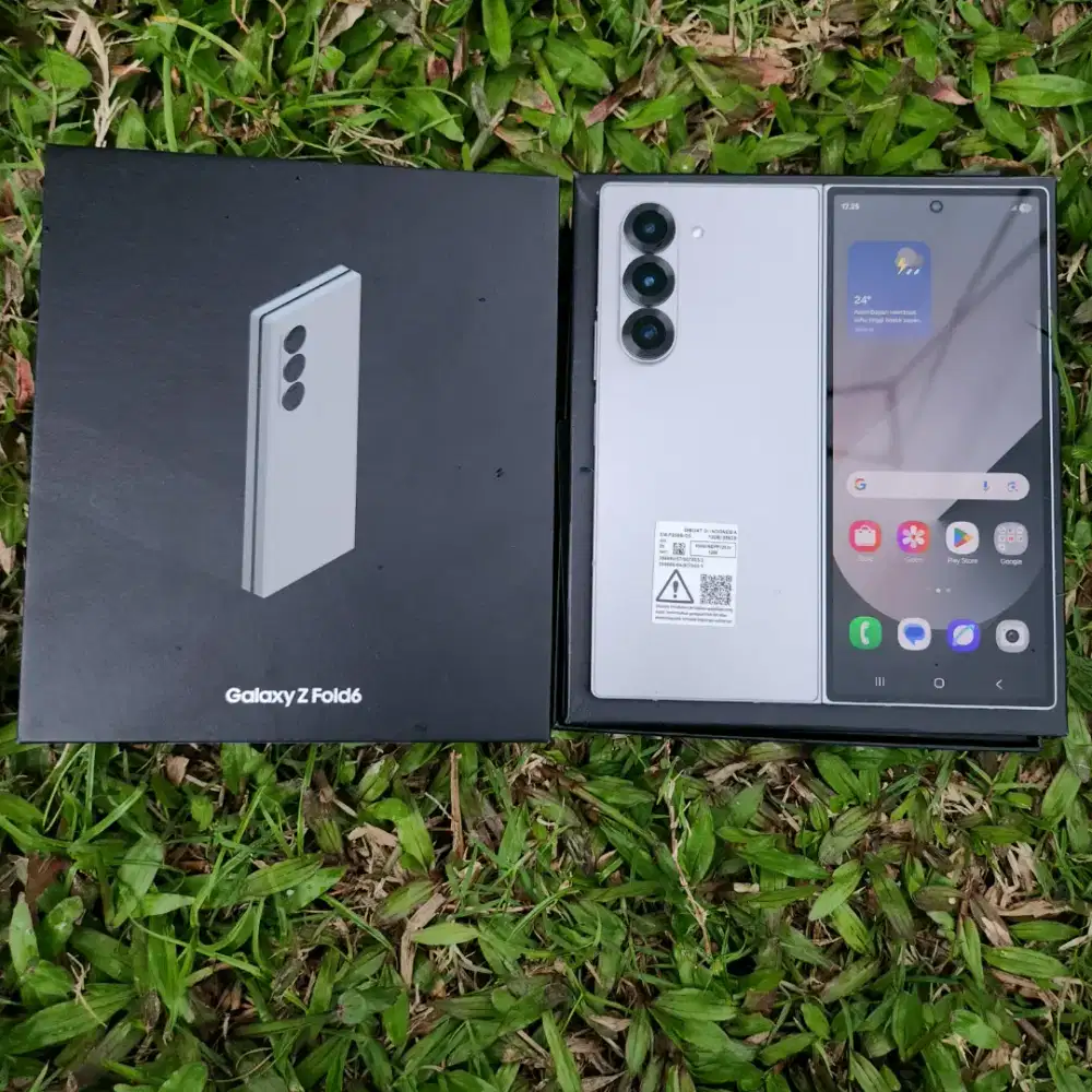 Samsung Z Fold 6 Like New