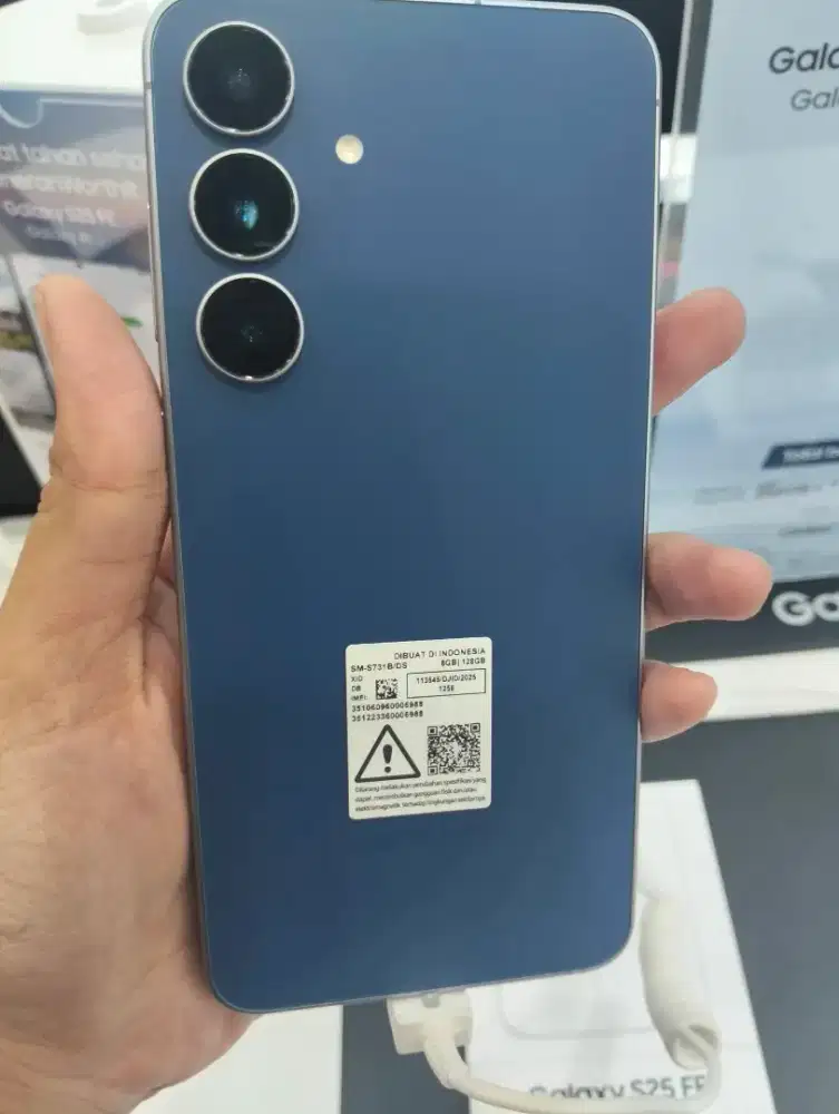 NEW SAMSUNG S25 FE