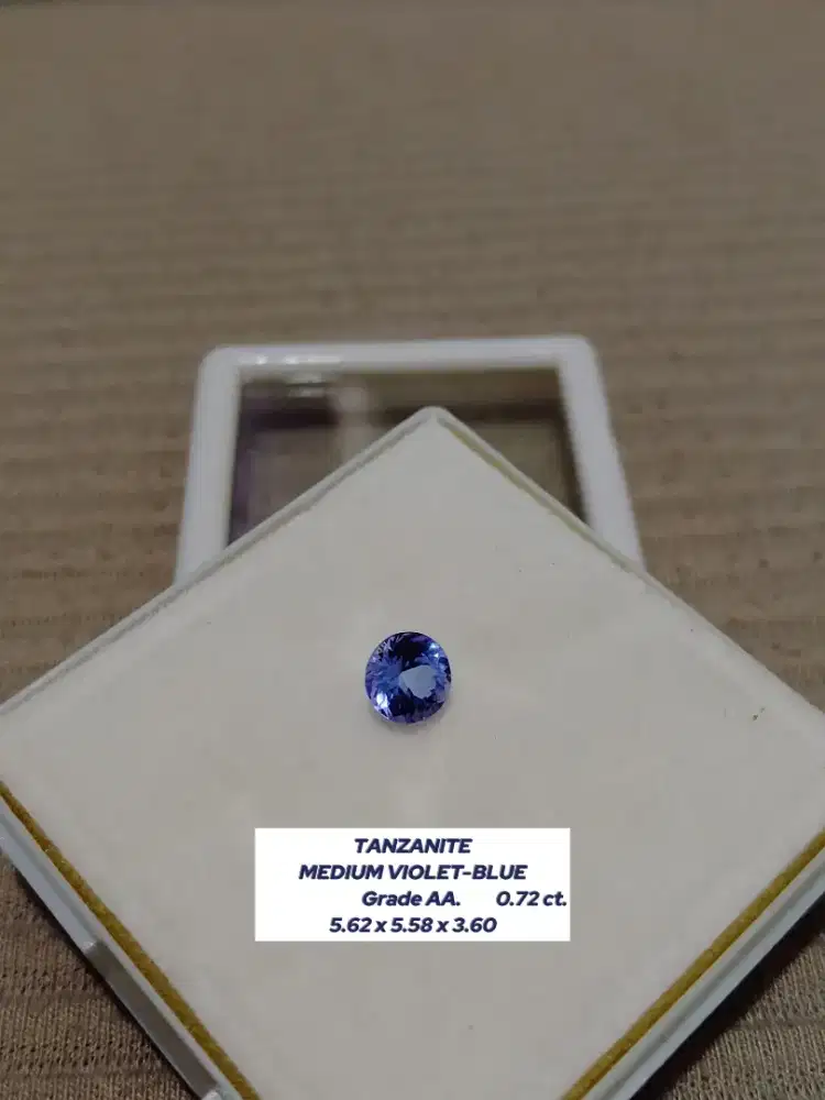 Tanzanite Round Cut 0.72 Carat – Grade AA (Asli, Belum Bersertifikat)