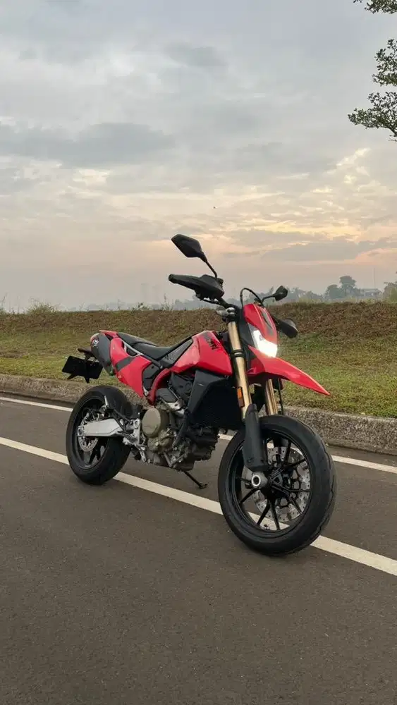 Ducati Hypermotard 698 Mono 2024