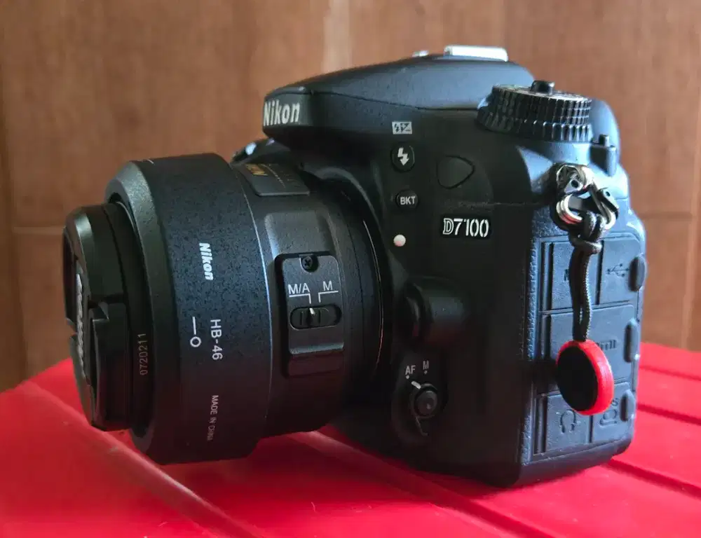 Dlsr Nikon D7100 + lensa 35 mm 1/8