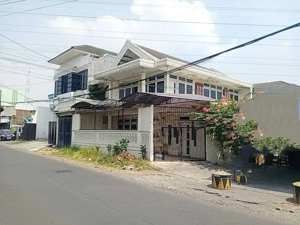 Rumah 2 Lantai Hook Nol Jalan Raya Darmo Indah Sari