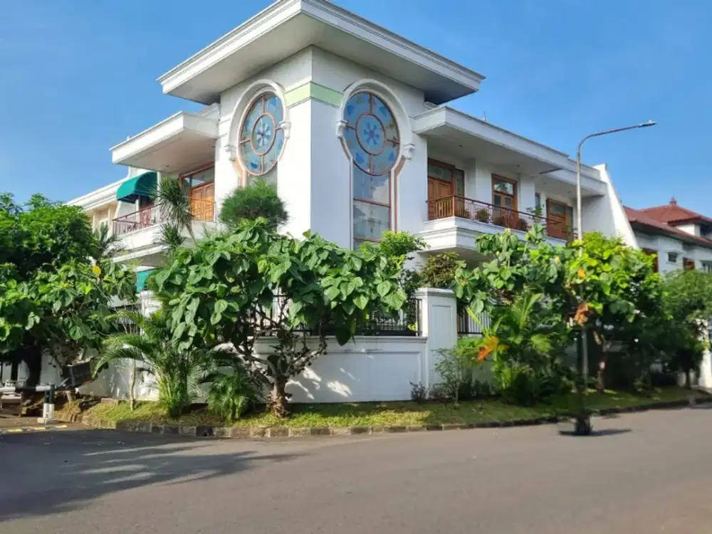 JUAL RUMAH MEWAH 3 LANTAI SIAP HUNI DI TAMAN PERMATA BUANA KEMBANGAN JAKARTA BARAT