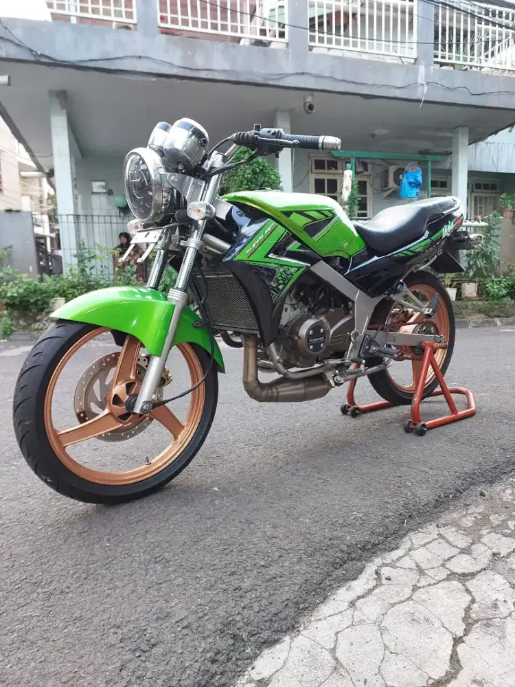 DIJUAL CASH KAWASAKI NINJA 150 R THN 2015 PAJAK OFF SIAP PAKAI
