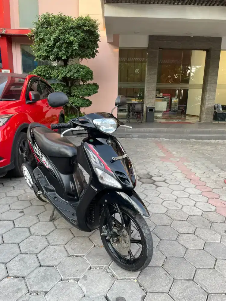 Mio sporty 5tl warna hitam elegan