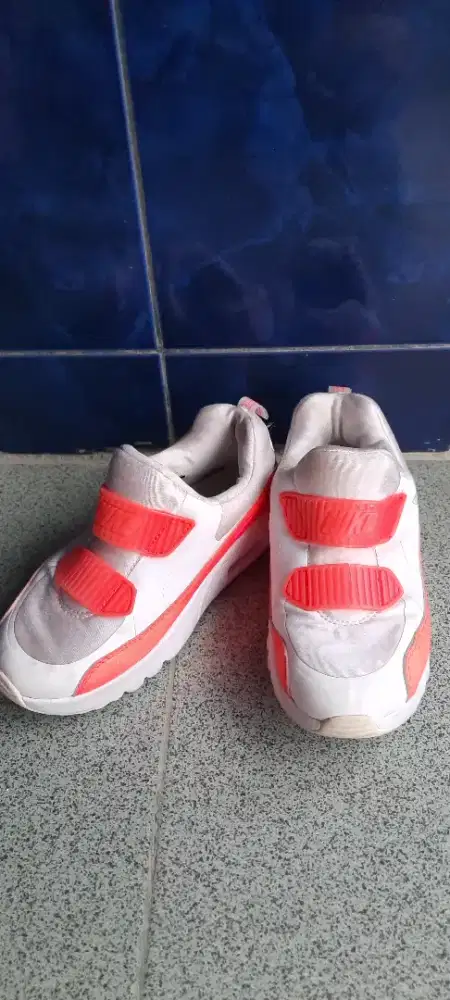 SEPATU ANAK PEREMPUAN MEREK AIRWALK (32), ANDO (30) DAN NIKE (32)