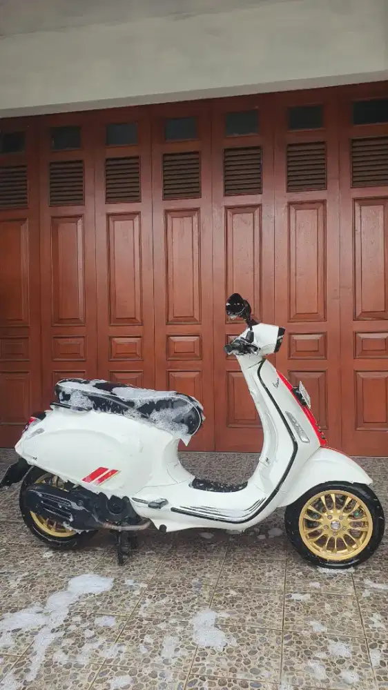 Vespa Sprint Racing Sixties plat AD Limited Edition