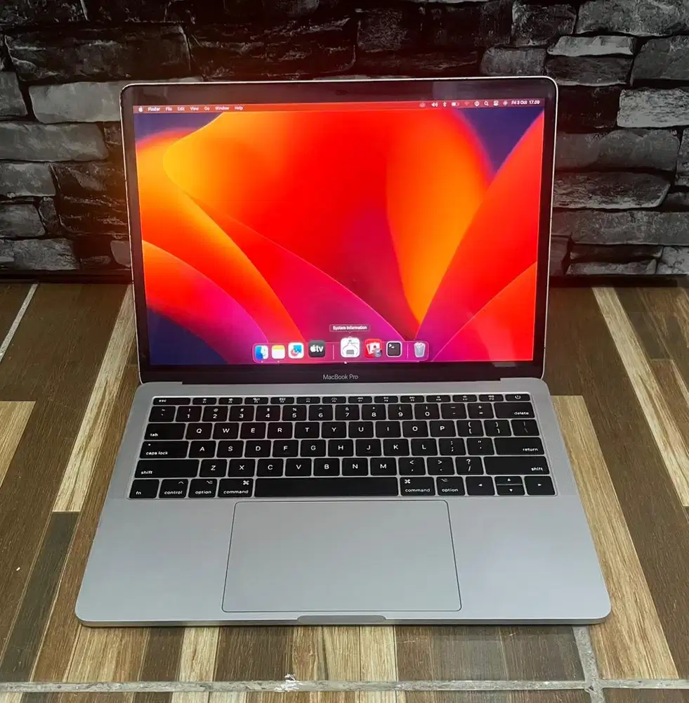 Macbook Pro 2017 Core i5 8/256