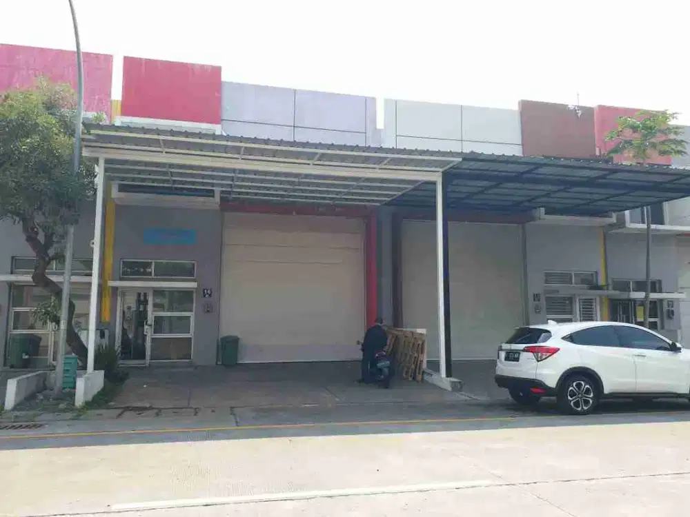kawasan gudang