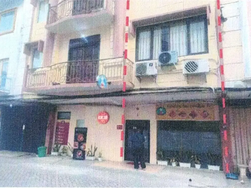 HEMAT HINGGA 35-40% DARI PASAR! DIJUAL LELANG RUKO DI KOMPLEK RUKO KLAMPIS 21 SURABAYA DEKAT DENGAN ARIF RAHMAN HAKIM, MERR