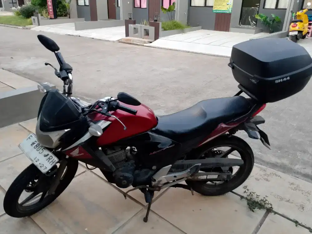 Dijual Motor Megapro Tangki Merah