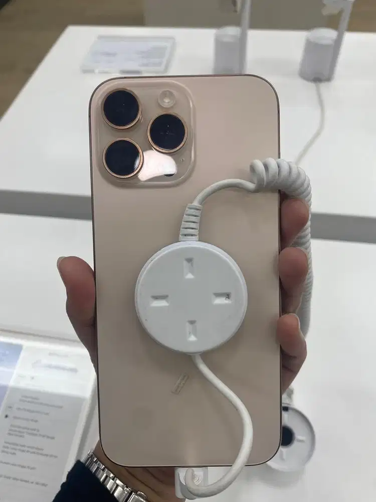 Iphone 16 ProMax iBox