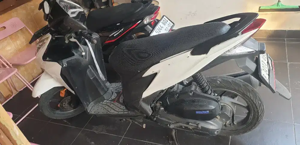 vario 125 putih