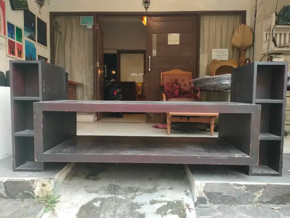Meja Rak TV Pajangan Kayu Solid Berat