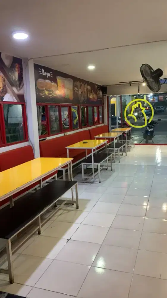 Oper kontrak area UMS surakarta
