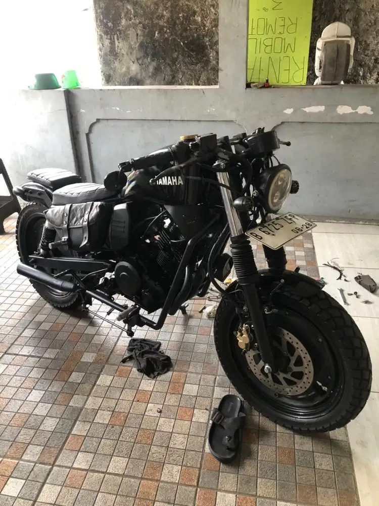 Bobber custom byson