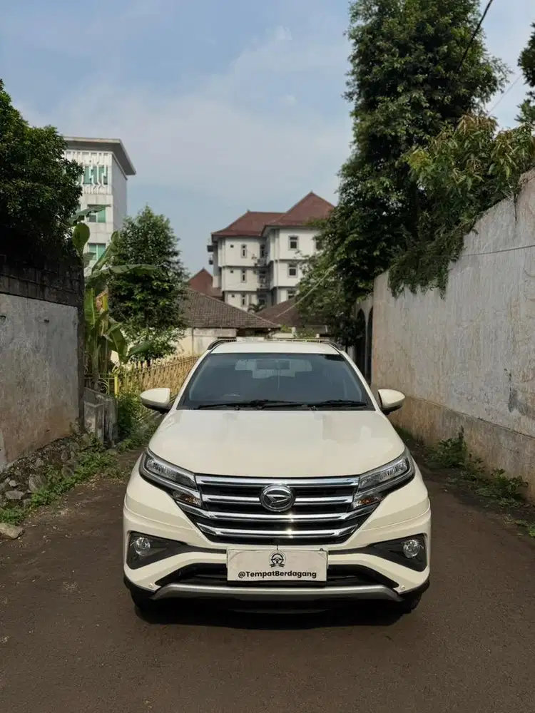 Daihatsu terios r deluxe 2021 at tertinggi/rush
