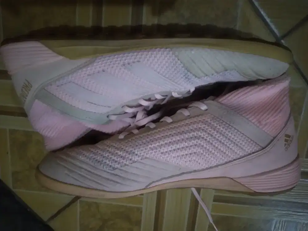 Jual sepatu futsal