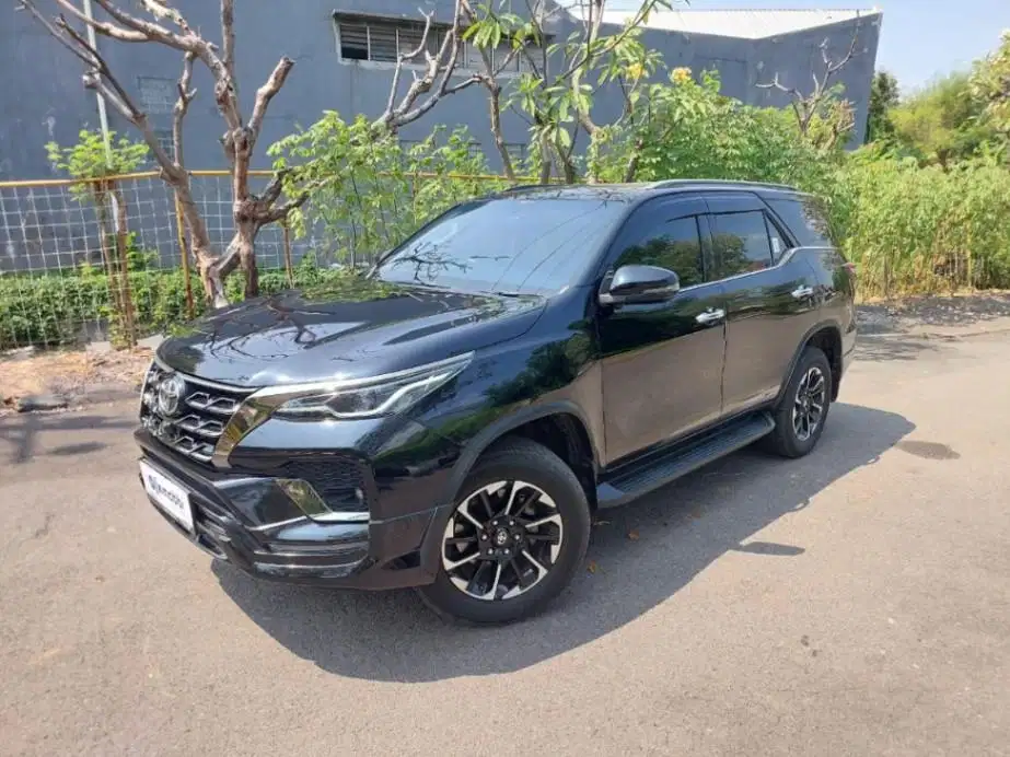 Toyota Fortuner 2.4 VRZ GR Sport Matic 2021 HITAM ZH