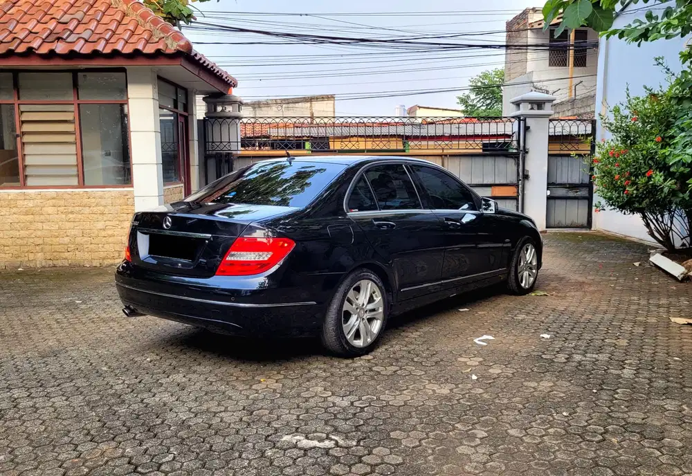 ISTIMEWA MERCEDES BENZ MERCY C200 W204 AVANTGARDE 2012