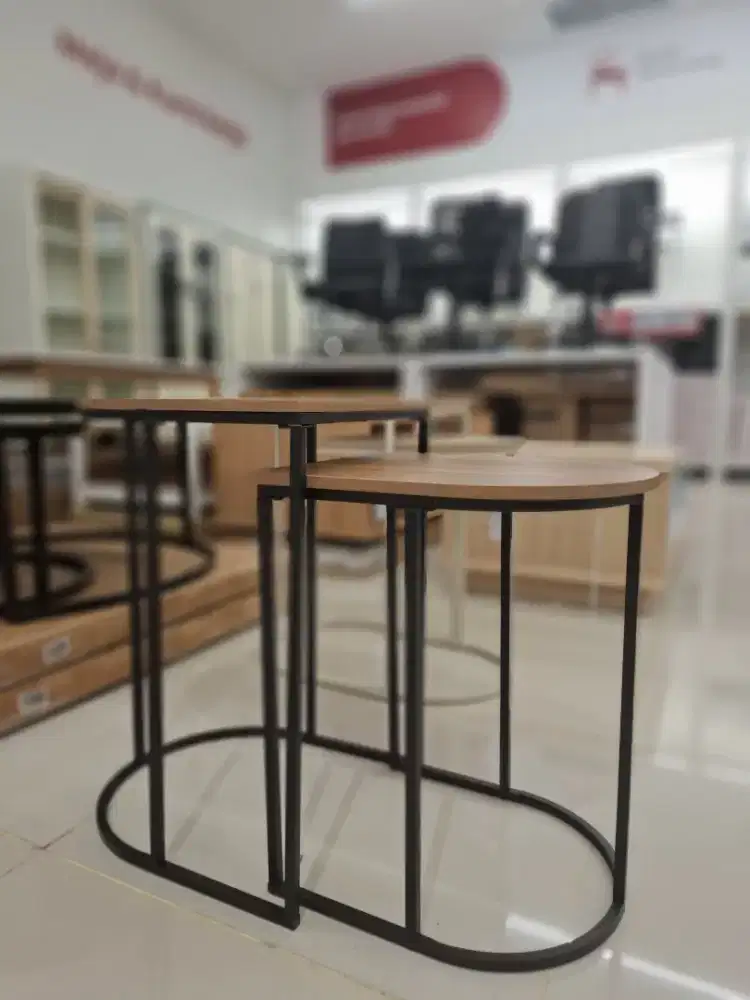 Meja Hira side Table