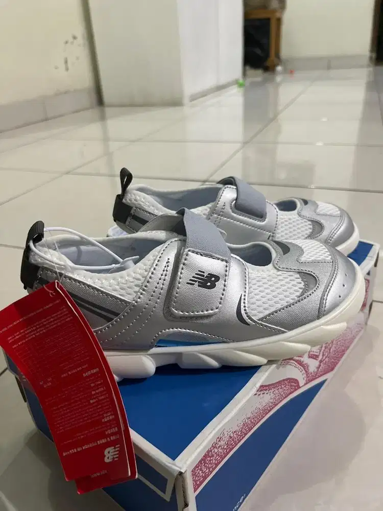 NB FREEDLE SIZE 36 silver white by Jastivinyuk