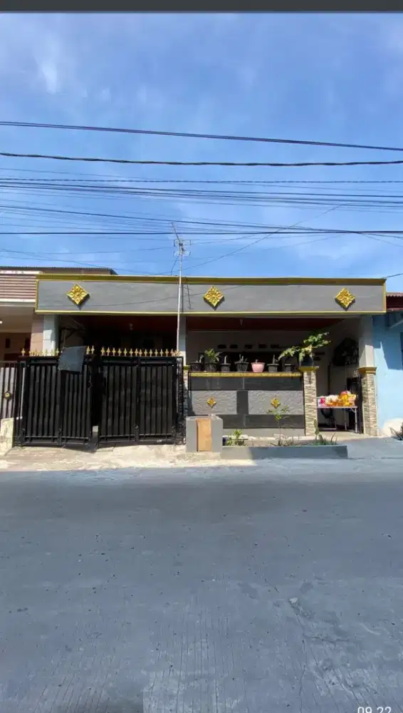 Dijual rumah luas dipejuang jaya