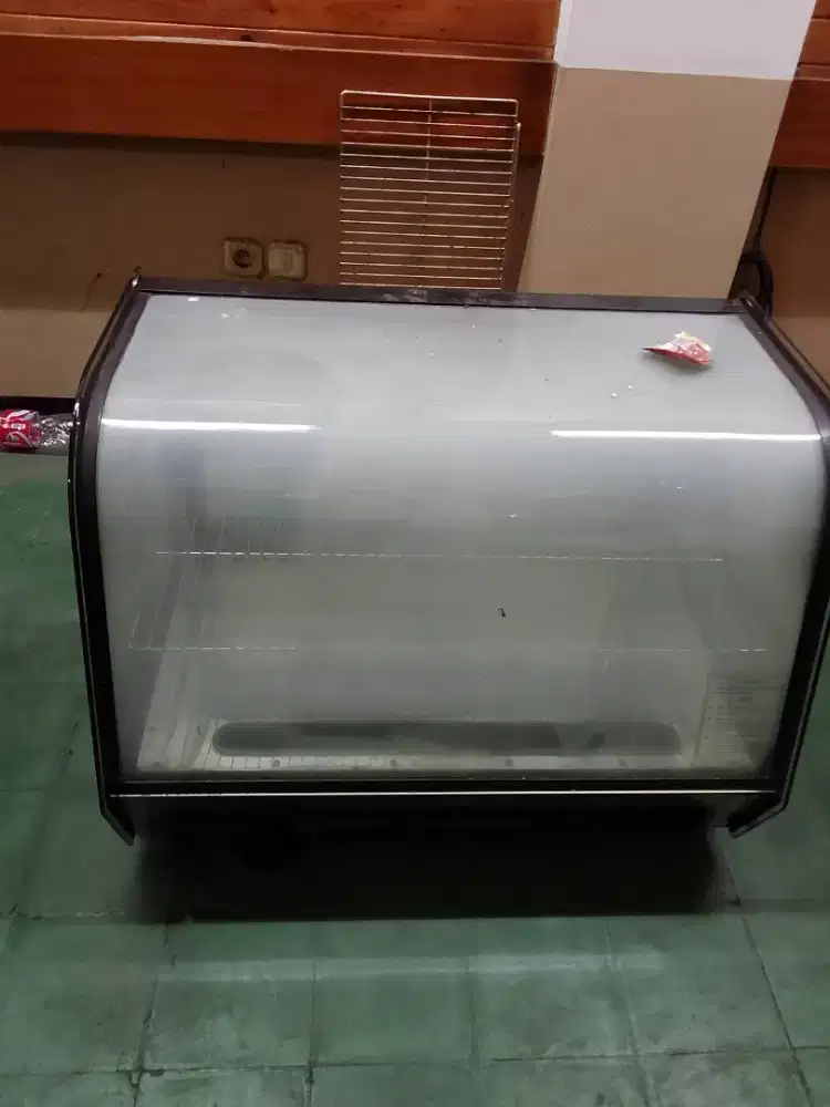 counter cake showscase / freezer kue