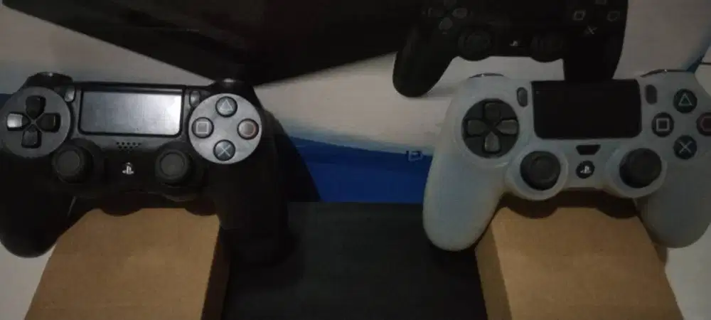 Ps4 slim Ori 1tb komplit game Bola Fc25 dan Efutbaal dll