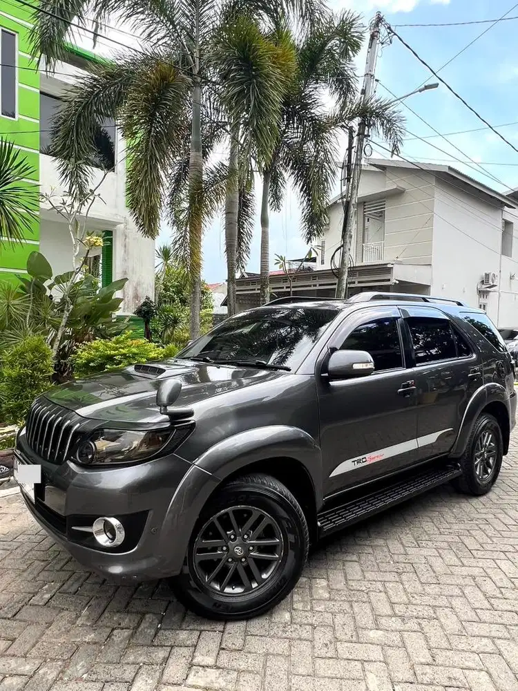 Dijual Toyota Fortuner G Lux 2012 Metic