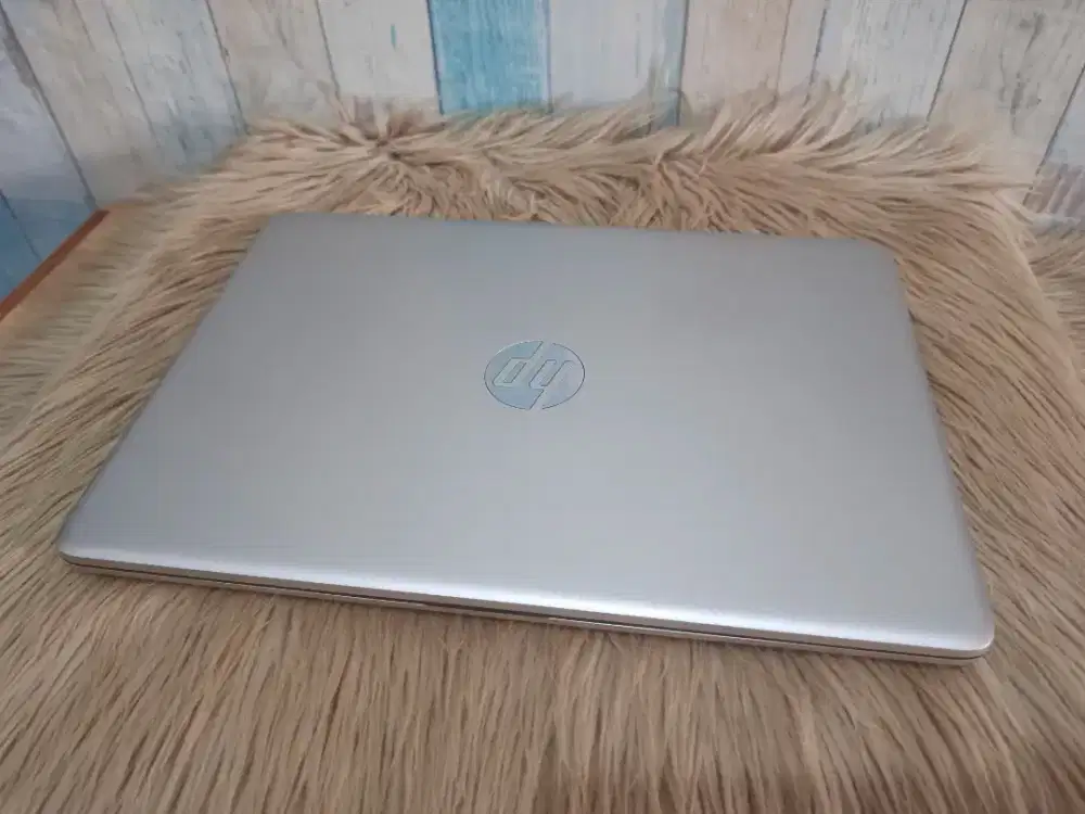Laptop Desain Slim HP 14s-dk0xxx Amd Ryzen 3 3200U Ram 8 Ssd 256