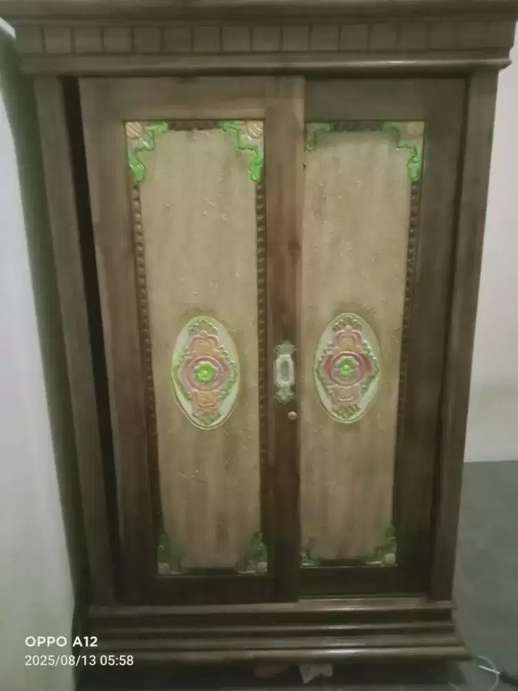 Lemari sliding 2 pintu kayu jati