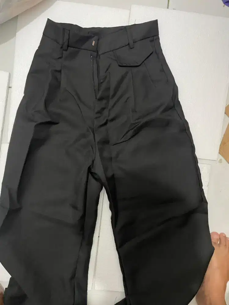 Celana Hitam Kain