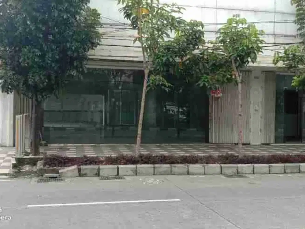 DISEWAKAN MURAH GEDUNG DUA LANTAI