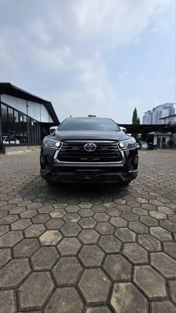 Toyota Innova Venturer nik 2022