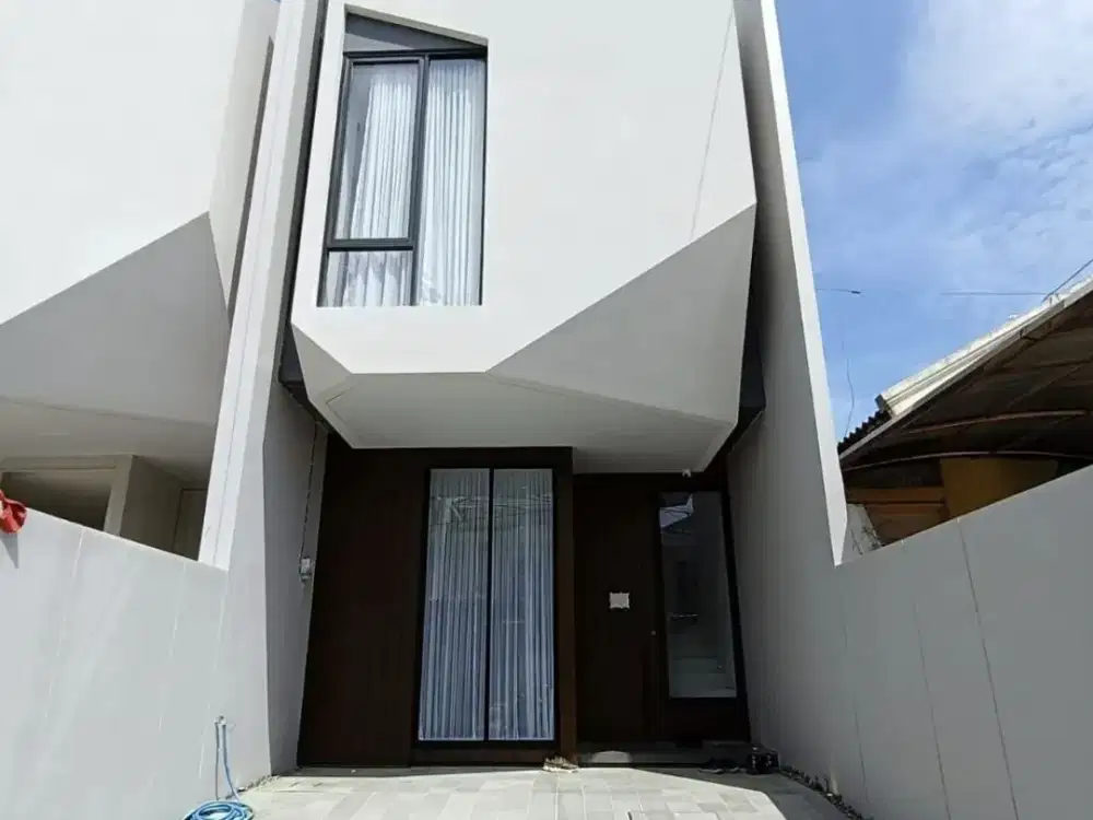 Di Jual Rumah Baru Sutorejo 2 lt