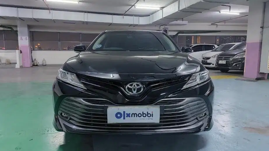 [OLXmobbi] TDP 16JT Toyota Camry 2.5 V Bensin-AT 2019 Hitam