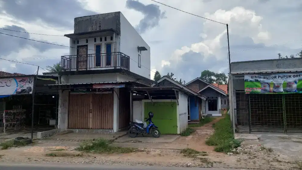Di sewakan Ruko 2 lantai pinggir jln utama