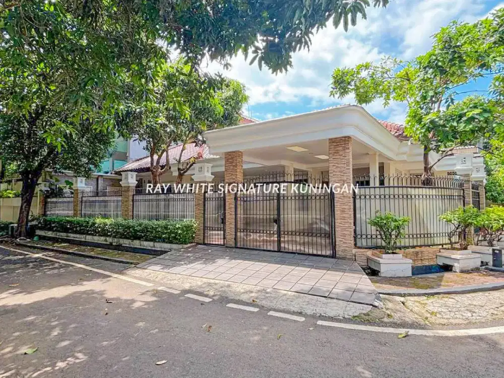 Rumah Disewakan di Jl Cibeber Dekat ke Senopati Lokasi Tenang