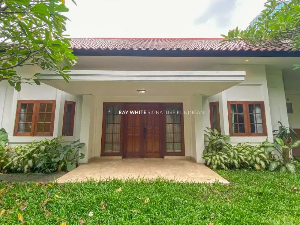 Rumah Layak Huni 1 Lantai di Jl Wijaya Kebayoran Baru