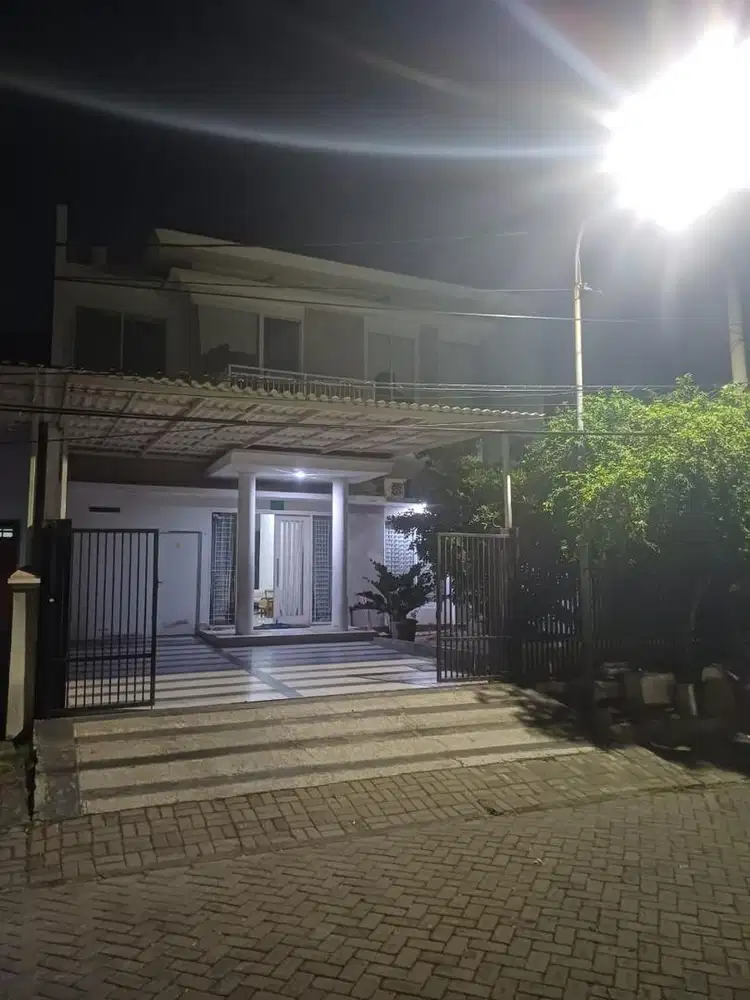 Disewakan rumah belakang plaza marina Margorejo Surabaya